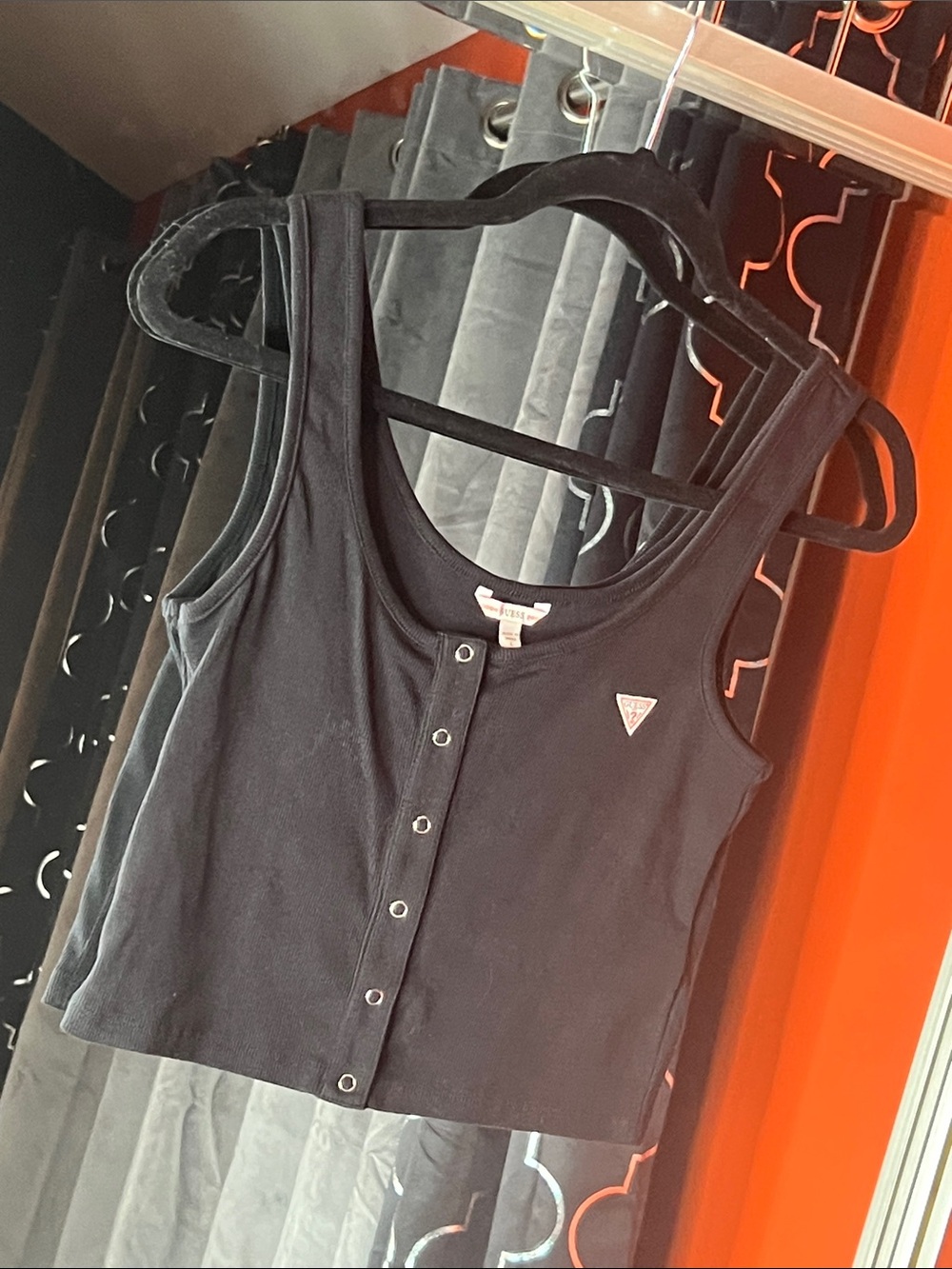 Vintage Vibe Guess Ribbed Button-Down Crop Tank 🖤